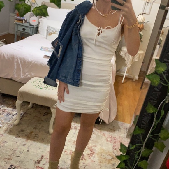 White Fox Ruched white dress small - Picture 4 of 10